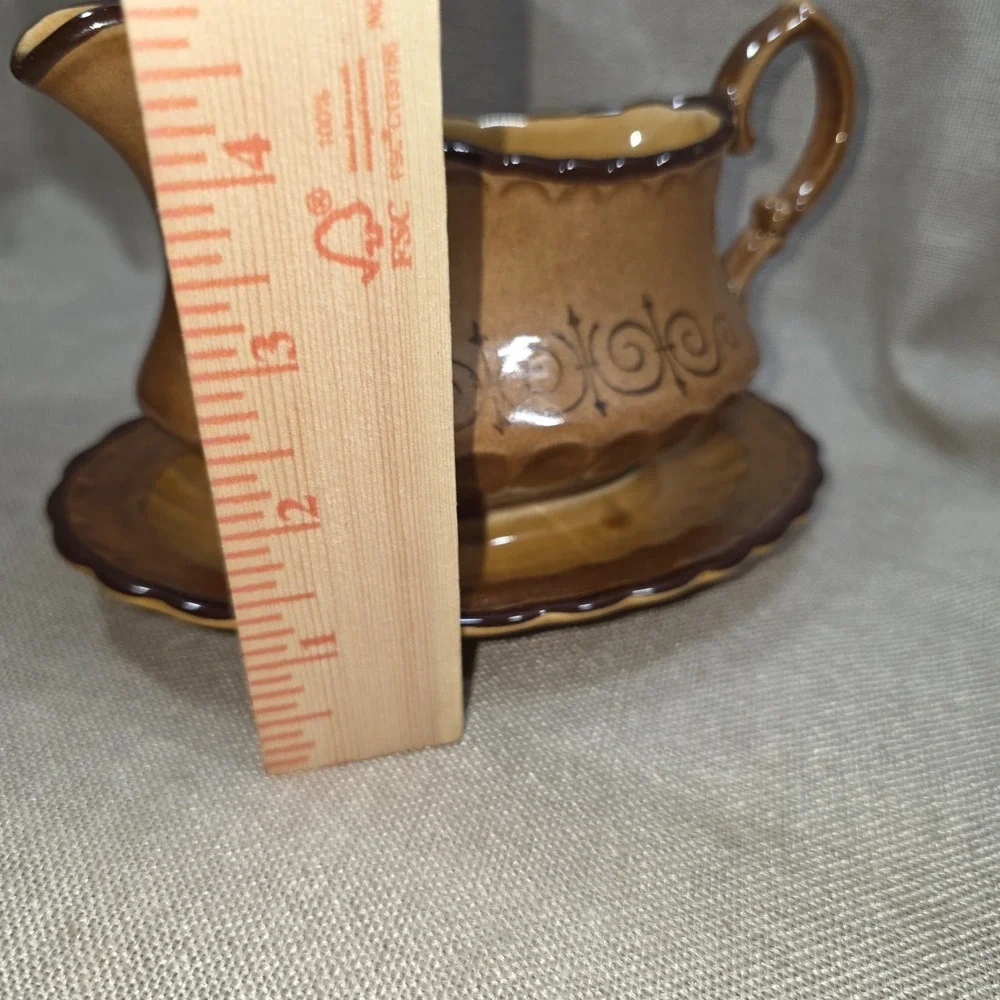Metlox Poppytrail Vernonware Gravy Boat Built-In Underplate 7.75 x 4.5 In